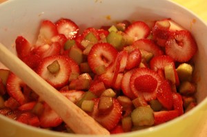 Strawberry and rhubard pie filling in a bowl