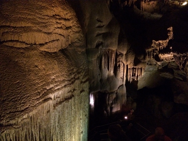 Frozen Niagara mammoth caves formation