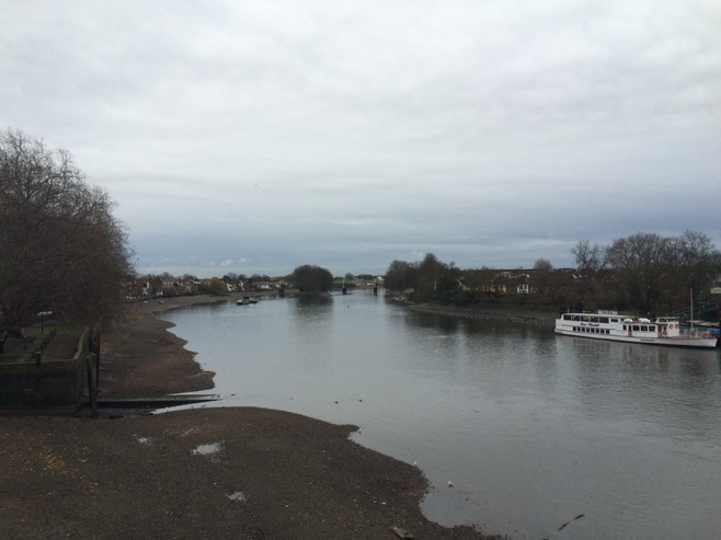 The Thames river at low tide