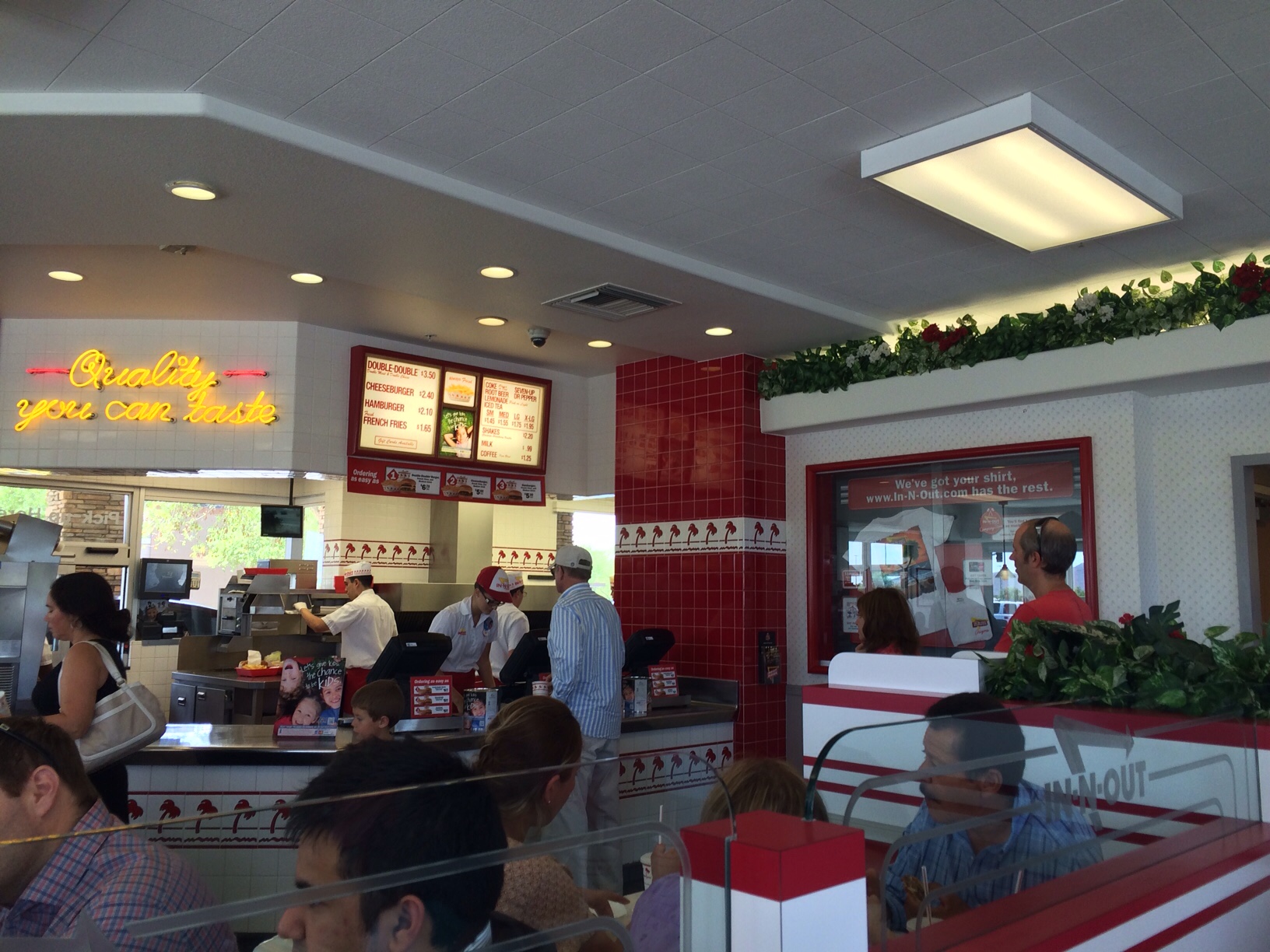 In and out burger joint